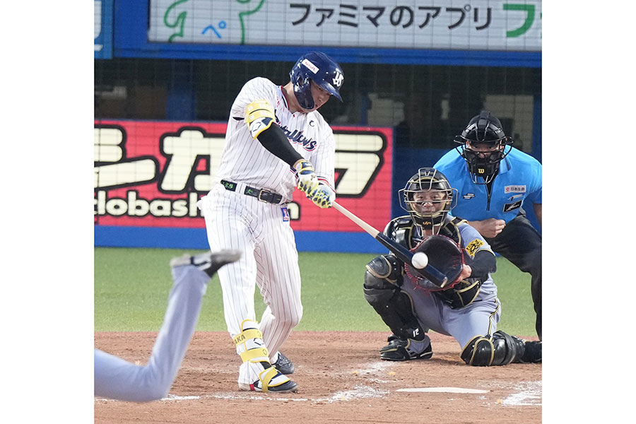 10号ソロを放ったヤクルトの村上宗隆【写真：産経新聞社】