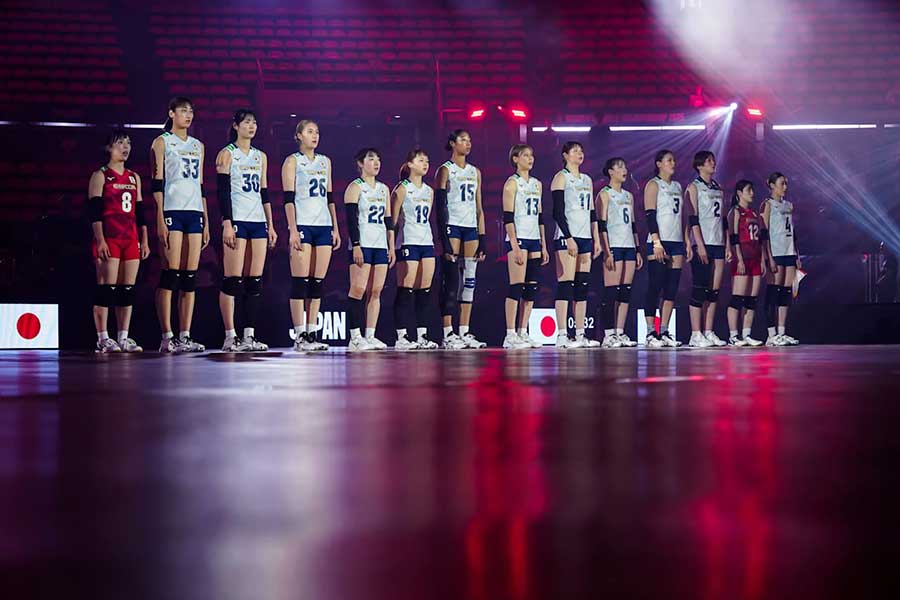 ウクライナ戦に臨んだ女子バレー日本代表【写真：バレーボール・ワールド提供】