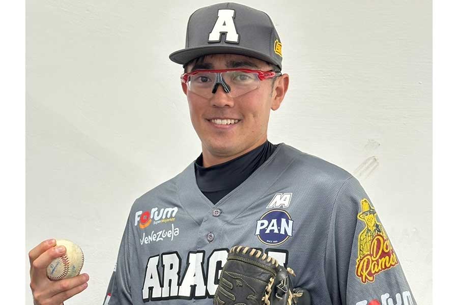 昨冬はベネズエラの人気チーム・アラグアで先発ローテーションに加わった平間【写真：本人提供】