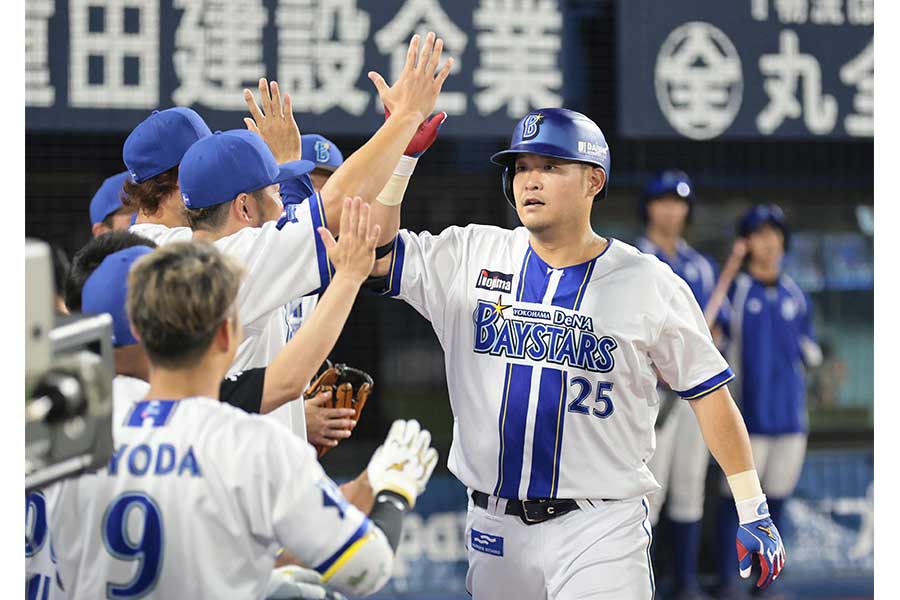 26日に2打席連続の右越え本塁打を放った筒香嘉智【写真：産経新聞社】