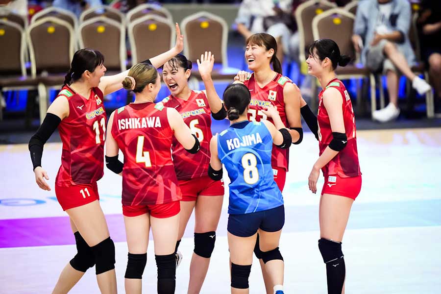 バレーボール女子日本代表【写真：Volleyball World提供】