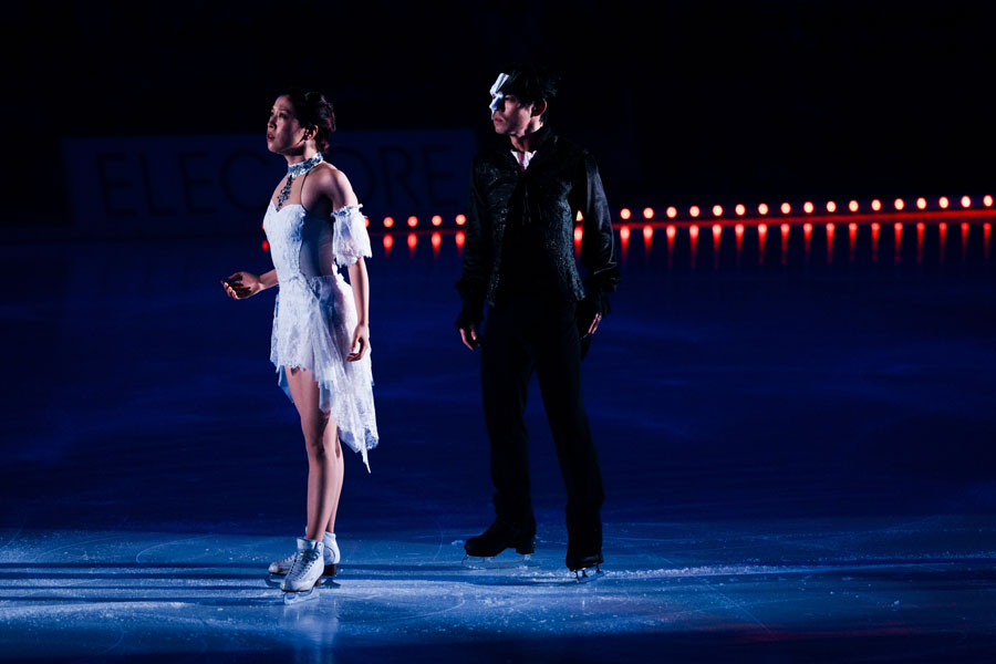 フレンズオンアイスの公開リハーサルで演技する村元哉中さん（左）、高橋大輔さん【写真：中戸川知世】