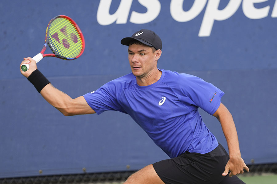 全米OP男子シングルス2回戦で勝利したマイクシャク【写真：AP/アフロ】