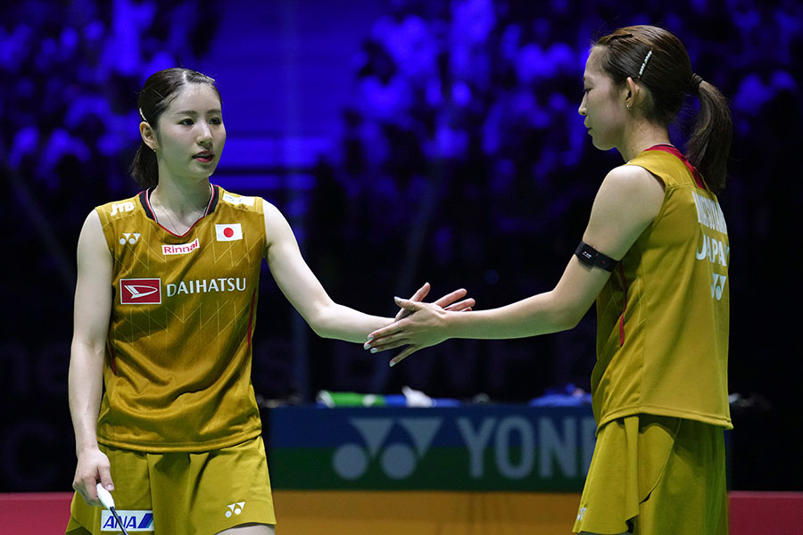 志田千陽（左）と松山奈未【写真：AP/アフロ】