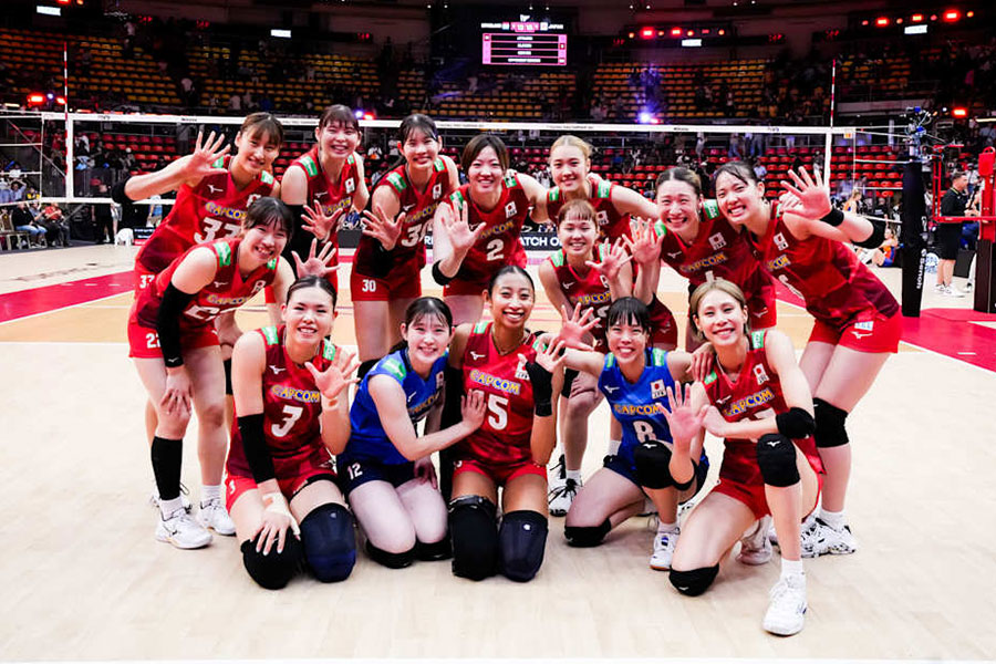オランダ代表に勝利したバレーボール女子日本代表【写真：Volleyball World提供】