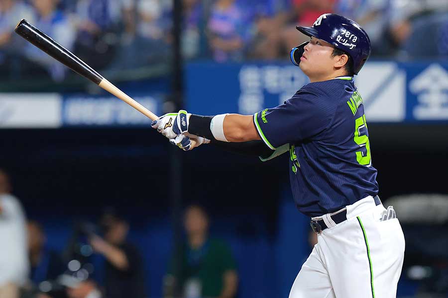 18号3ランを放ったヤクルトの村上宗隆【写真：産経新聞社】