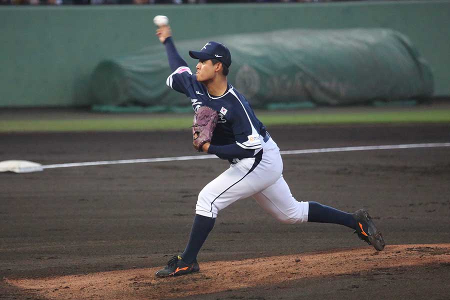 日本戦に登板した最速157キロを誇る韓国のパク・ジュンヒョン【写真：羽鳥慶太】