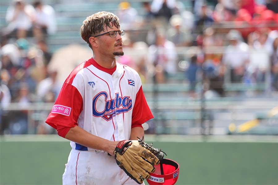 キューバの先発ペントン【写真：羽鳥慶太】