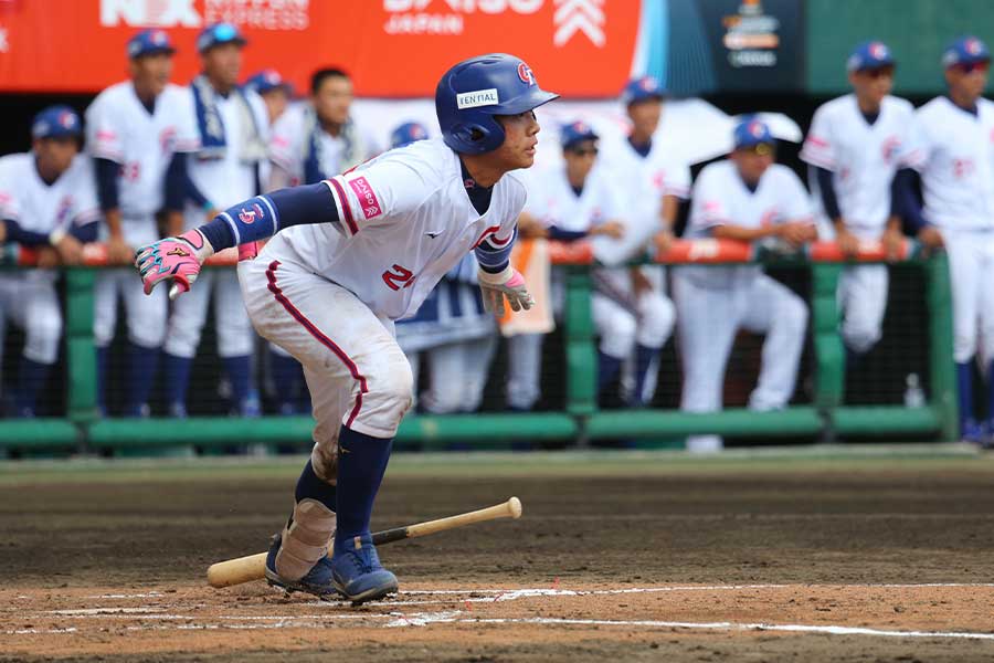 初回、先制の適時打を放った張育豪【写真：羽鳥慶太】