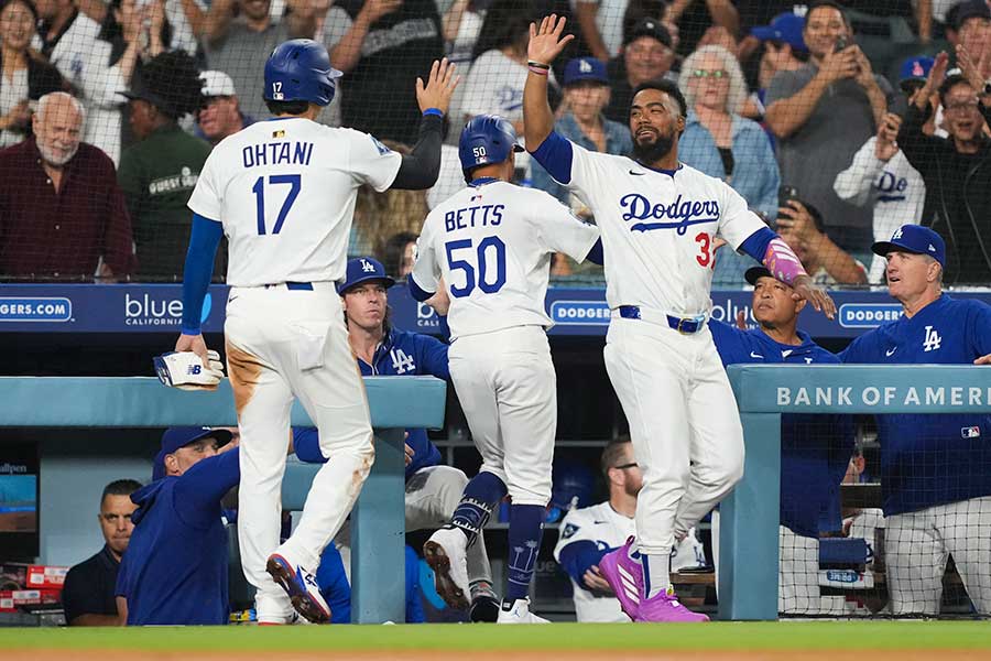 ロッキーズと対戦したドジャース【写真：ロイター】