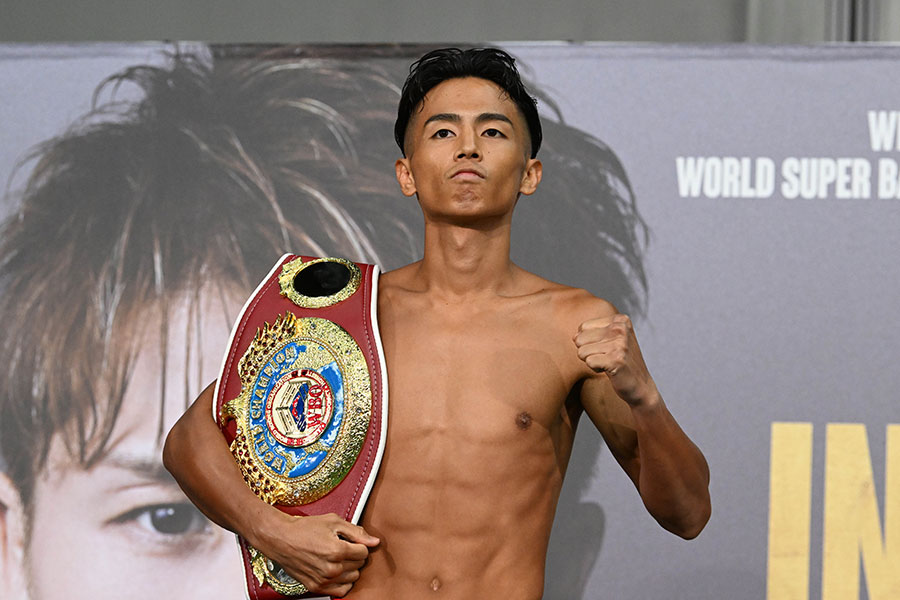 前日計量に臨んだ武居由樹【写真：徳原隆元】