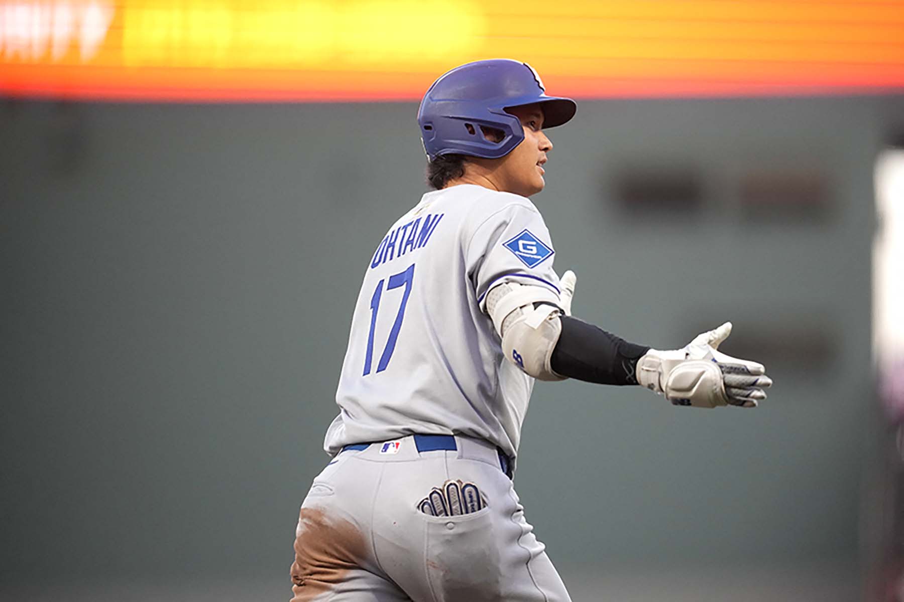 ジャイアンツ戦で今季第49号を放ったドジャースの大谷翔平【写真：ロイター】
