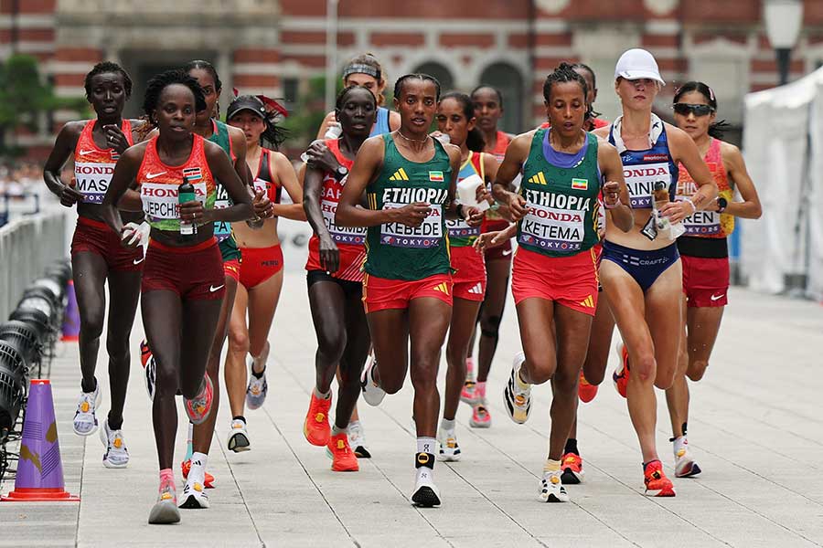 世界陸上女子マラソンが14日に行われた【写真：ロイター】