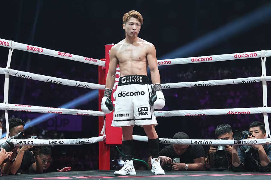 アフマダリエフ戦のリングに上がった井上尚弥【写真提供：Top Rank/NAOKI FUKUDA】
