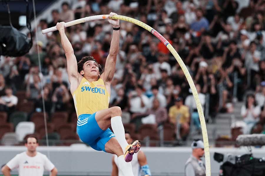 男子棒高跳びのデュプランティスは世界記録を自身で更新し続けている【写真：中戸川知世】