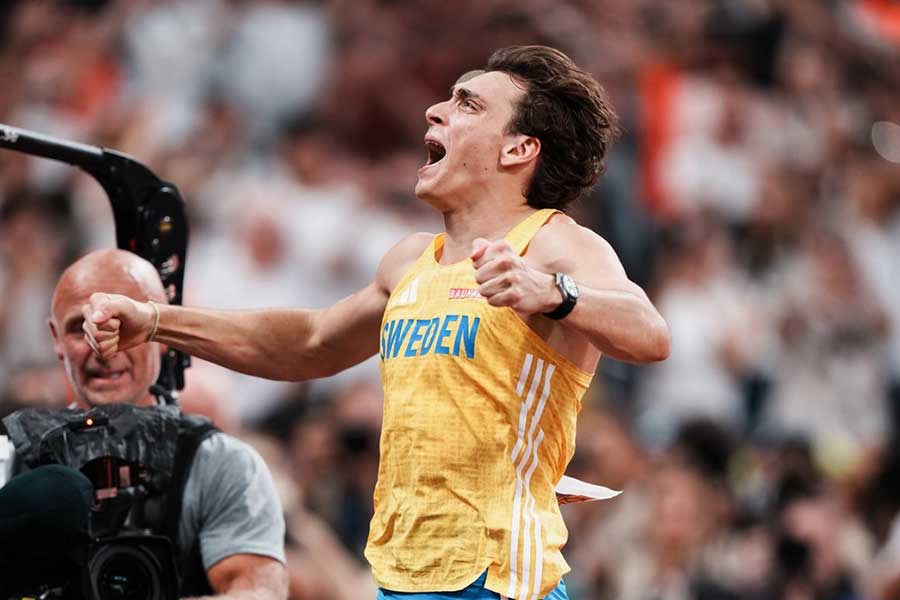 男子棒高跳びで世界新を出して優勝したデュプランティス【写真：中戸川知世】