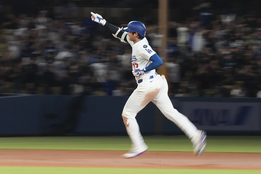 今季50号を放ったドジャースの大谷翔平【写真：AP/アフロ】
