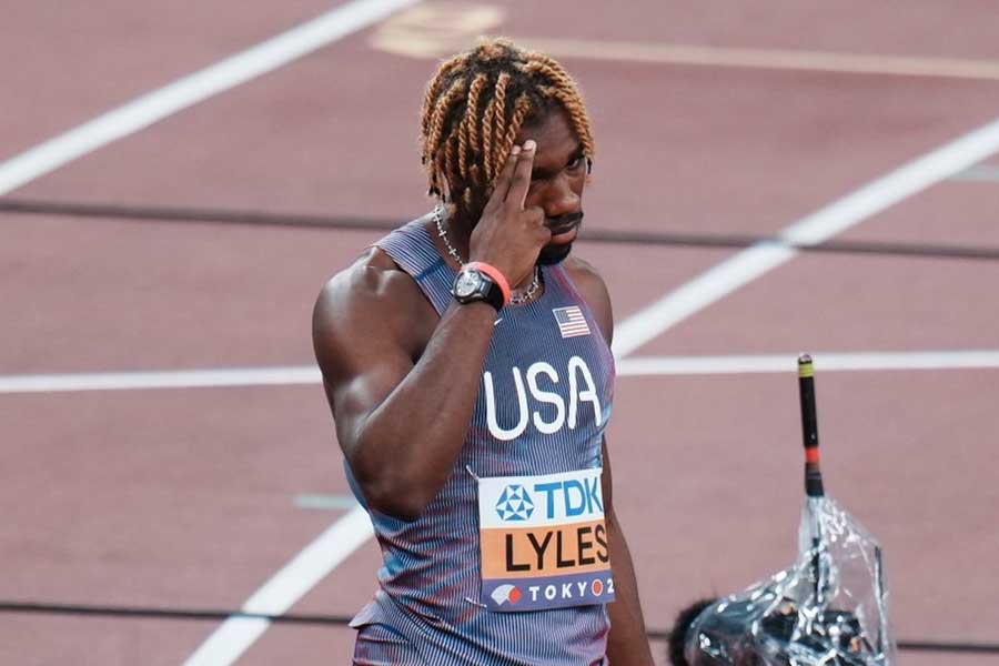 ポーズするノア・ライルズ【写真:中戸川知世】