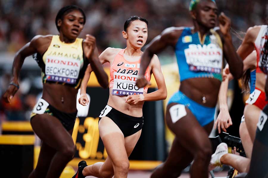 女子800メートル予選に出場した久保凛【写真：中戸川知世】