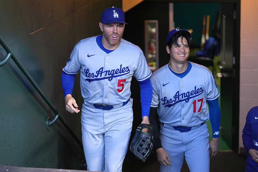 ドジャースのフレディ・フリーマン（左）【写真：ロイター】