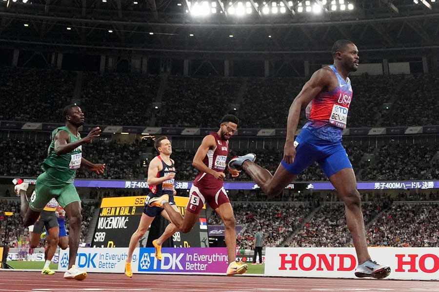 男子400メートル障害で金メダルを獲得したライ・ベンジャミン【写真：ロイター】
