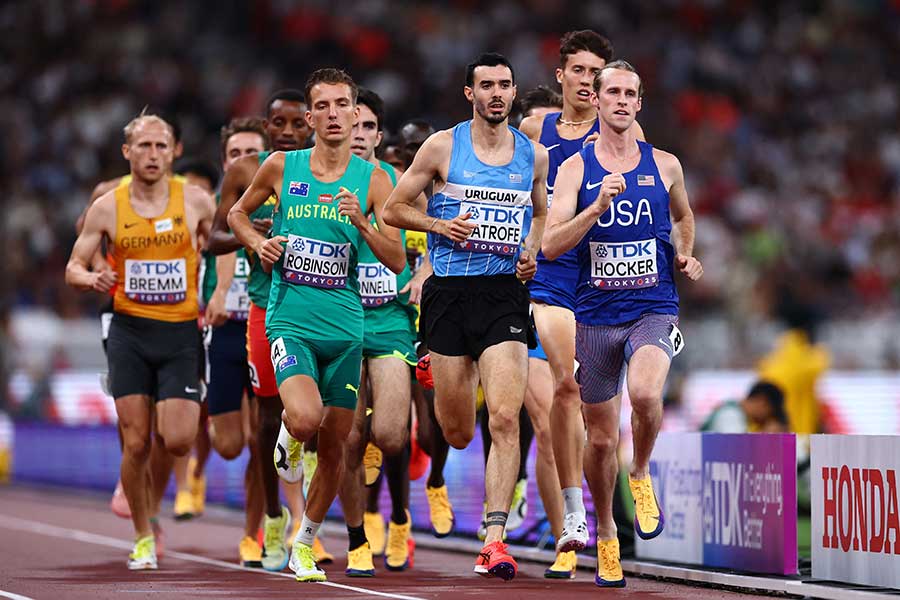 男子5000メートル予選、決勝進出を決めたコール・ホッカー【写真：ロイター】
