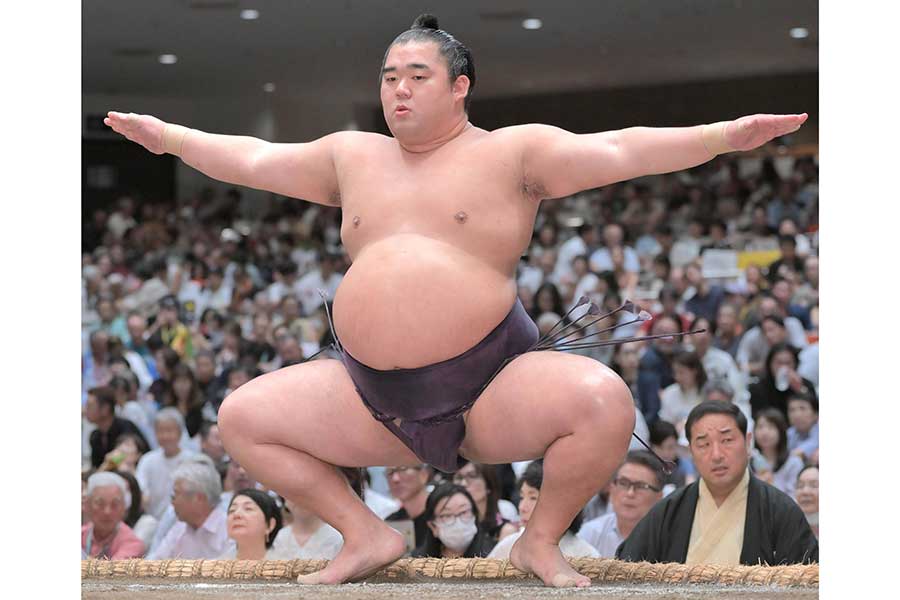 大相撲秋場所、土俵にあがった湘南乃海【写真:スポーツ報知/アフロ】