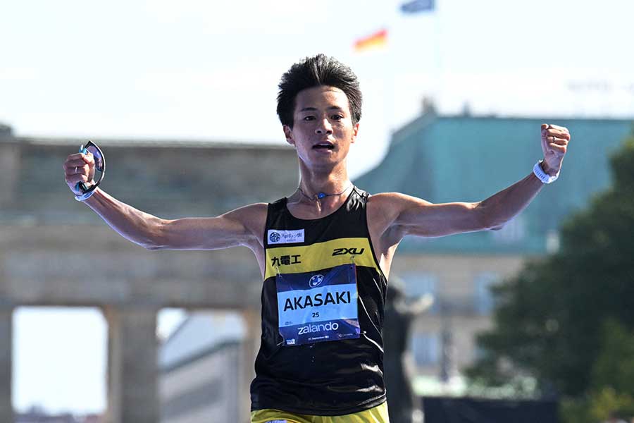 ベルリンマラソンで2位に入った赤崎暁【写真：ロイター】