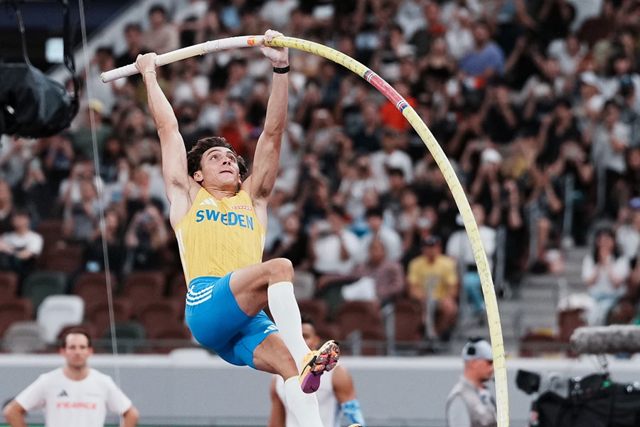 男子棒高跳びで世界新記録をマークしたアルマント・デュプランティス【写真：中戸川知世】