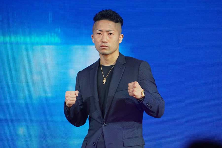 都内で会見を行った井上拓真【写真：澤田直人】