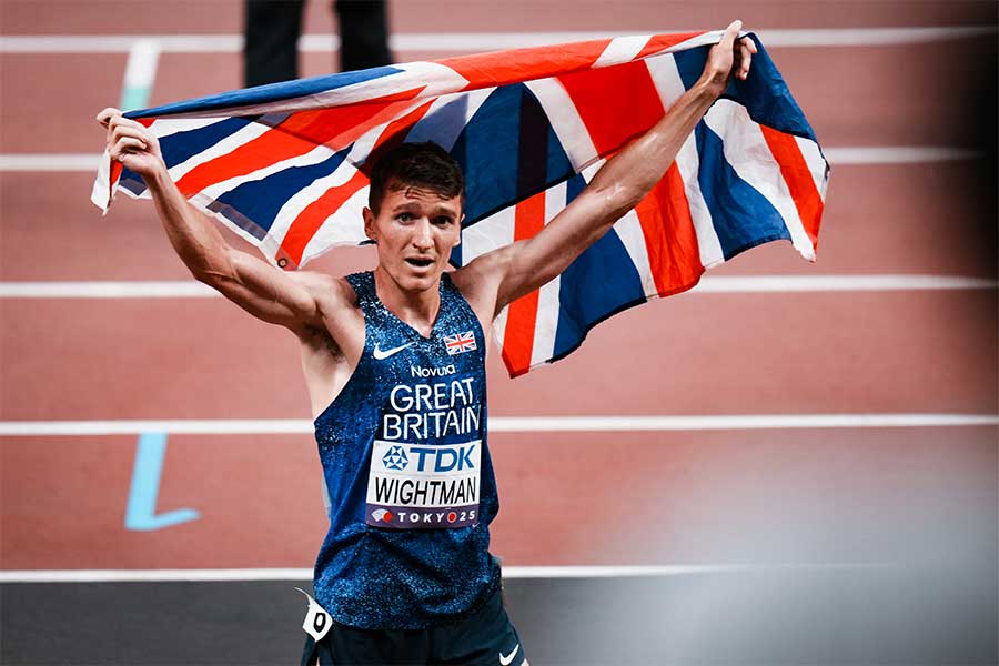 男子1500メートルで銀メダルを獲得したジェイク・ワイトマン【写真：中戸川知世】