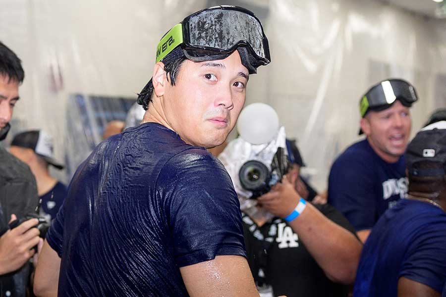 シャンパンファイトに参加したドジャースの大谷翔平【写真：ロイター】