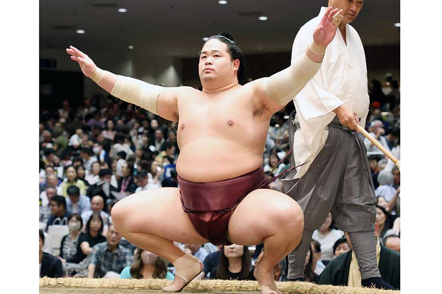 大相撲秋場所、土俵にあがった錦富士【写真:スポーツ報知/アフロ】