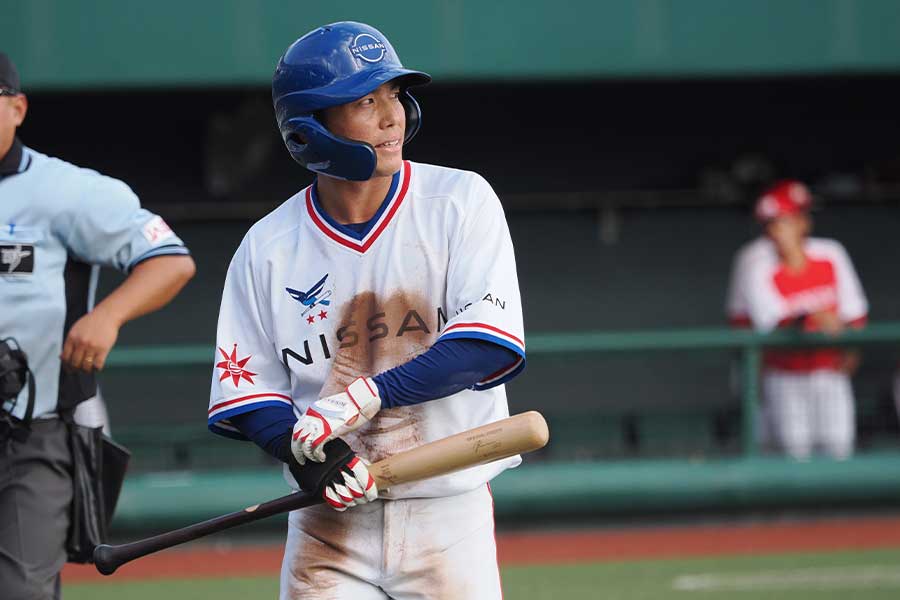 3回、好機に三振に倒れ悔しそうな石毛【写真：羽鳥慶太】