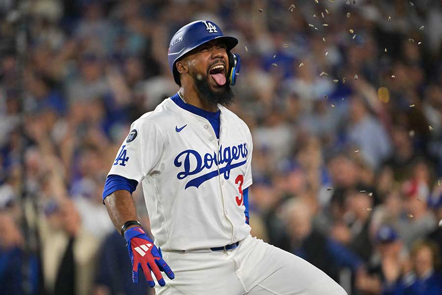 レッズとの初戦で本塁打を放ったドジャースのテオスカー・ヘルナンデス【写真：ロイター】
