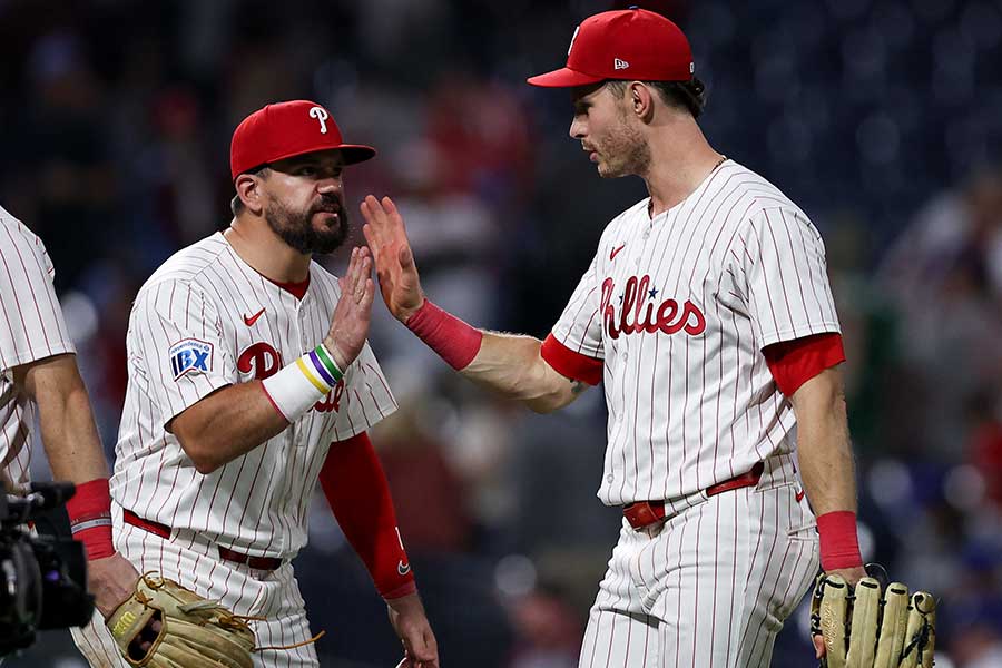 フィリーズのカイル・シュワーバー(左)とマックス・ケプラー【写真:ロイター】