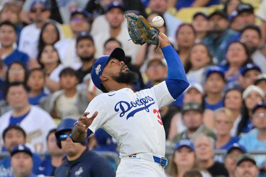 ドジャースのテオスカー・ヘルナンデス【写真：ロイター】