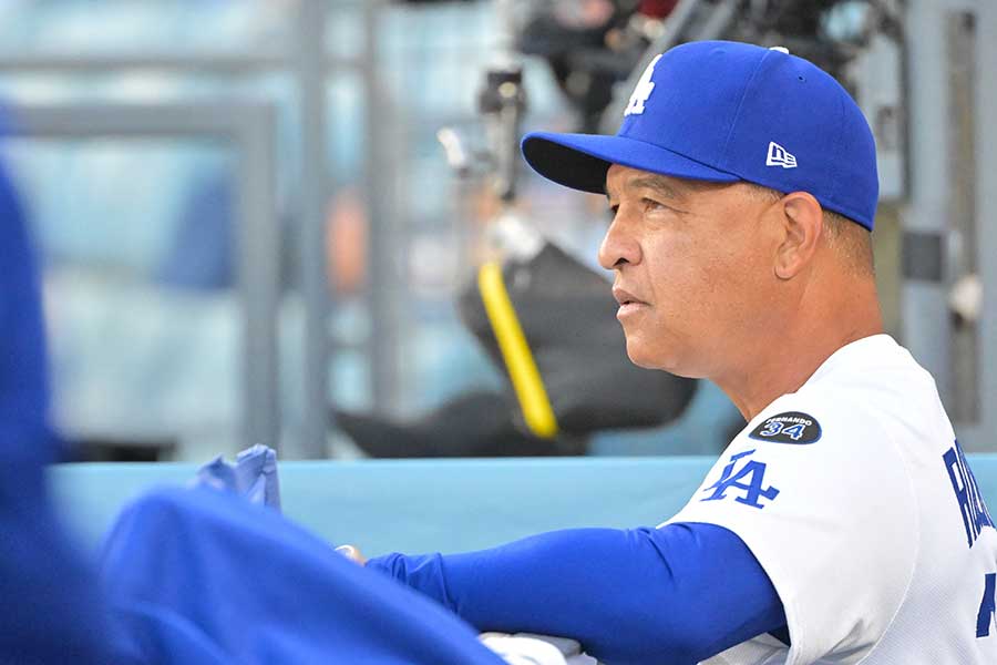 ドジャースのロバーツ監督【写真：ロイター】