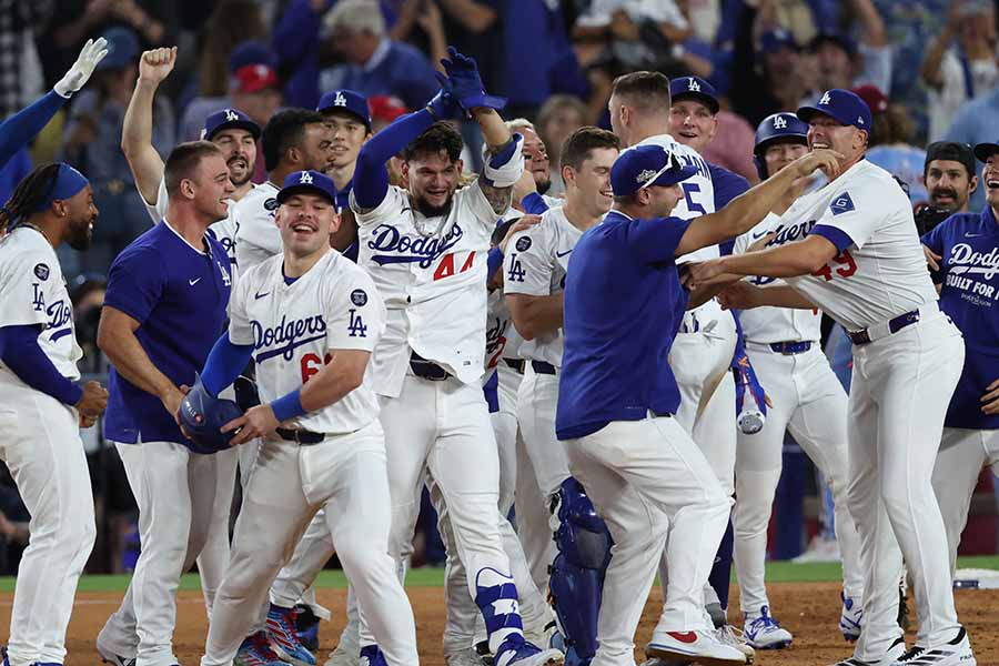 ドジャースがサヨナラ勝ちでリーグ優勝決定シリーズ進出を決めた【写真：ロイター】