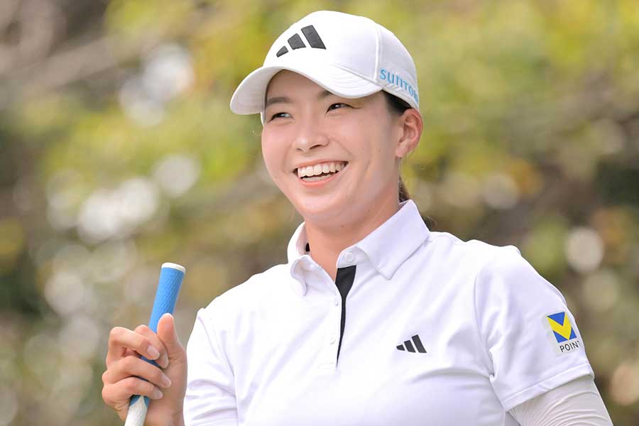 速報】「しぶこスマイル炸裂！」 渋野日向子、チップイン