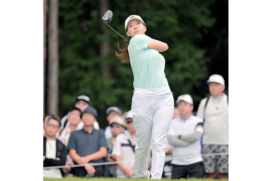 スタンレーレディスホンダ初日でプレーする渋野日向子【写真：スポーツ報知/アフロ】