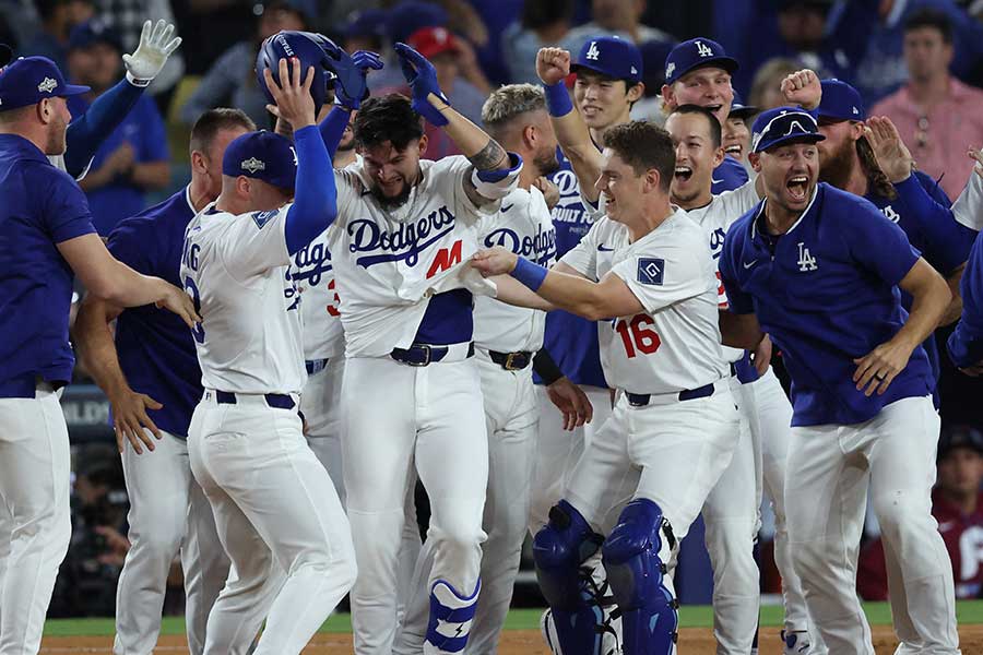 優勝決定シリーズ進出を決めたドジャース【写真：ロイター】