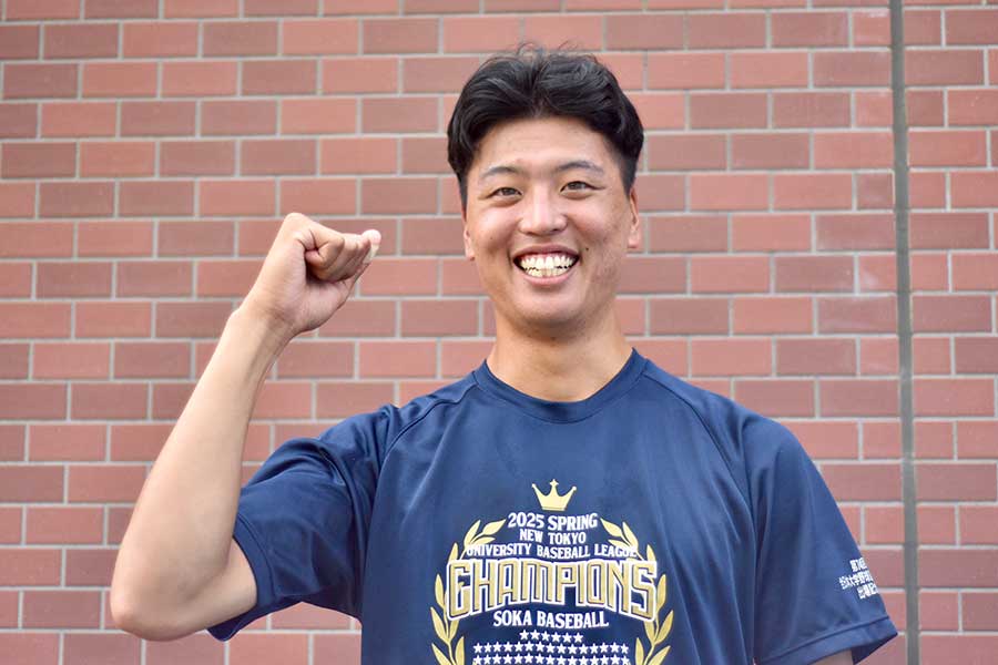 創価大の山崎は、まだ無名ながら複数球団のスカウトが注目する存在【写真：羽鳥慶太】