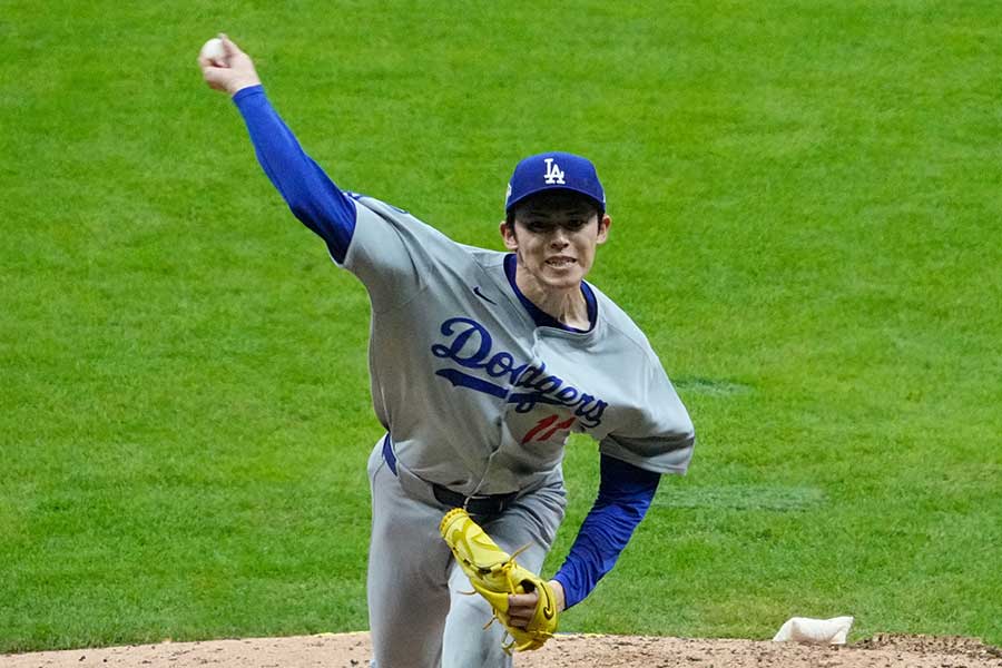 ブルワーズ戦、9回に登板したドジャースの佐々木朗希【写真:ロイター】