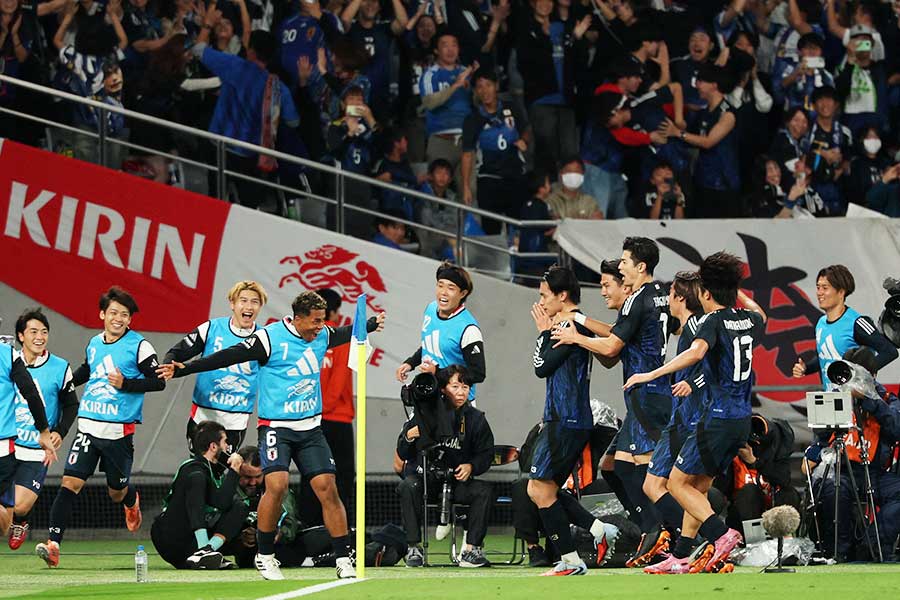 ブラジル代表と対戦し、3-2で勝利したサッカー日本代表【写真：ロイター】