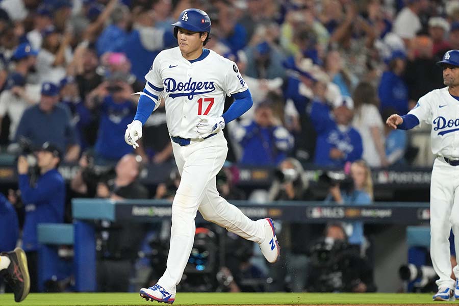 先発登板したブルワーズ戦で本塁打を放ったドジャースの大谷翔平【写真：ロイター】