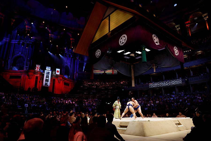 英国ロンドン公演でスゴ技が飛び出した【写真：ロイター】