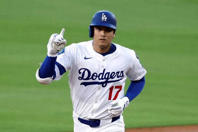 大谷翔平に最敬礼送った1枚が「映画のポスターみたい」 ド軍球場で激写
