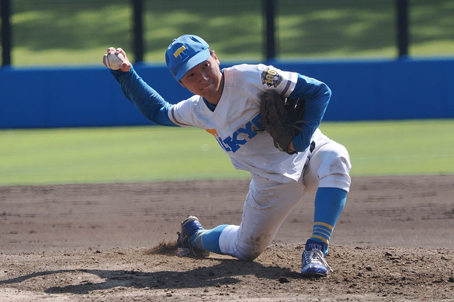 東大・渡辺向輝は指名漏れ。法政との秋季リーグ最終節が最後の試合になる【写真：羽鳥慶太】