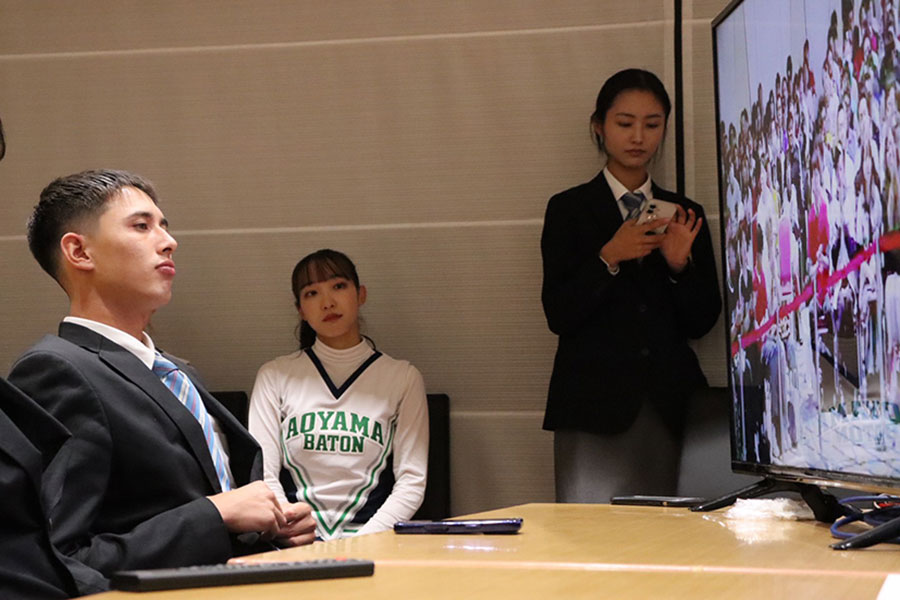 指名漏れとなった青学大のヴァデルナ・フェルガス(左)【写真:横田美咲】